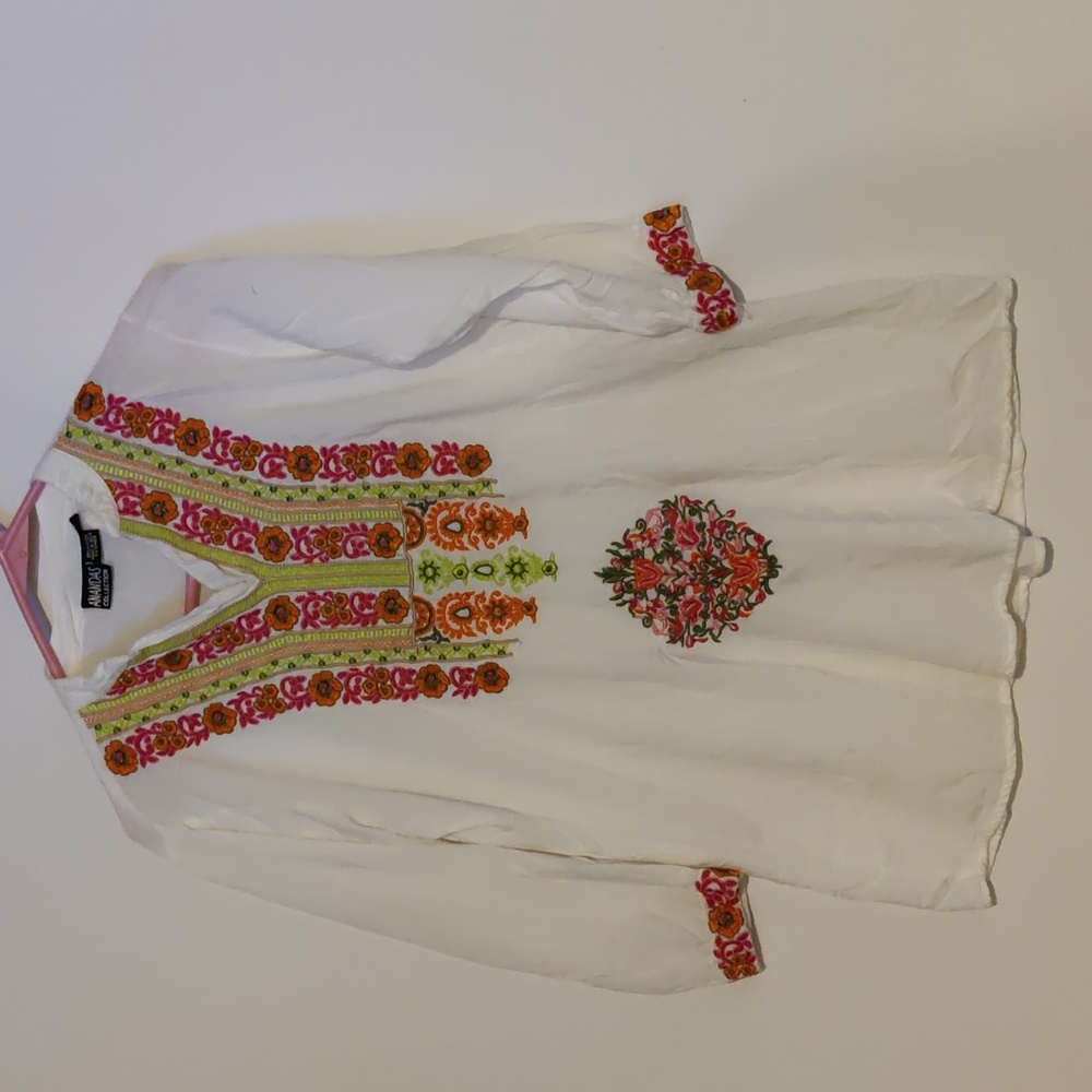 Anandas Collection White Embroidered Bohemian Top Size M